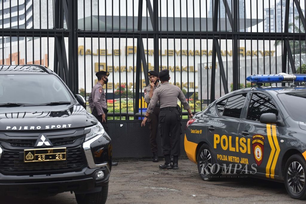 https://assetd.kompas.id/o1__pDkYCdyjrJ792MHZo4QMdi0=/1024x683/filters:watermark(https://cdn-content.kompas.id/umum/kompas_main_logo.png,-16p,-13p,0)/https%3A%2F%2Fkompas.id%2Fwp-content%2Fuploads%2F2020%2F05%2Fccc239f2-8960-4726-b010-723b12609ae1_jpg.jpg