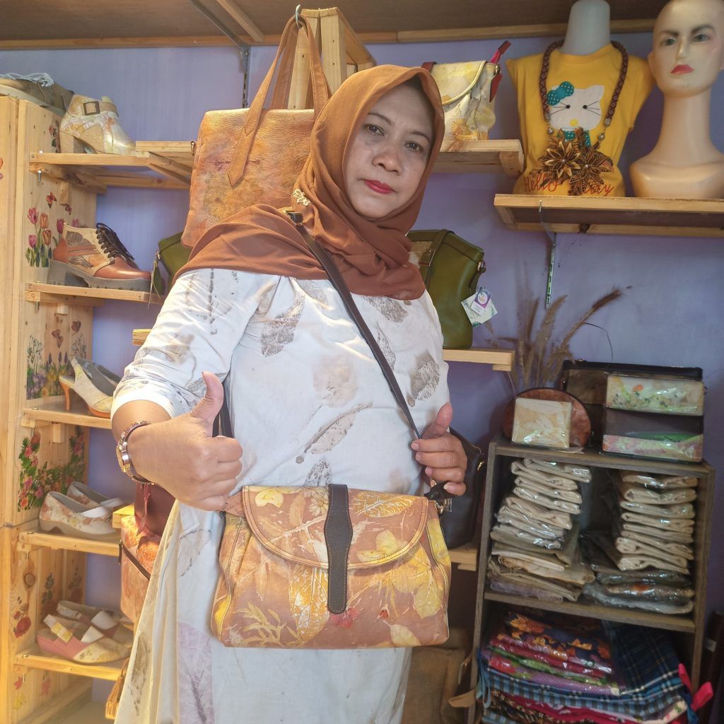 https://assetd.kompas.id/o3F6BjP26fGwycO5dNZyh2Yg_U4=/1024x1024/https%3A%2F%2Fkompas.id%2Fwp-content%2Fuploads%2F2022%2F06%2FAni-Nurdiana-Letes-1024x1024.jpg