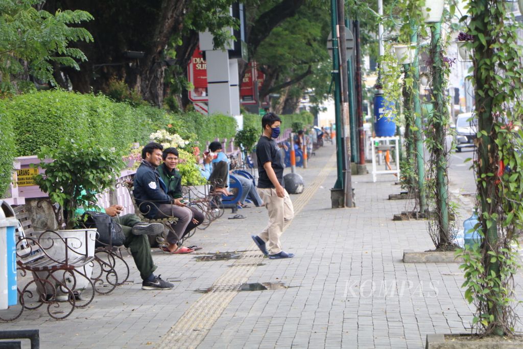 https://assetd.kompas.id/o3refQPvBBkLnbubJW3agIHC13o=/1024x683/filters:watermark(https://cdn-content.kompas.id/umum/kompas_main_logo.png,-16p,-13p,0)/https%3A%2F%2Fkompas.id%2Fwp-content%2Fuploads%2F2020%2F04%2FIMG_2197_1586959173.jpg
