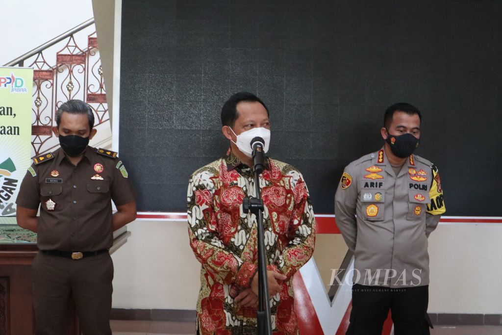 https://assetd.kompas.id/oABuh2xRIvz-GES_cje8UA1jcok=/1024x683/filters:watermark(https://cdn-content.kompas.id/umum/kompas_main_logo.png,-16p,-13p,0)/https%3A%2F%2Fkompas.id%2Fwp-content%2Fuploads%2F2021%2F07%2Fd39f2ed2-c1e3-40fc-bc67-c868ff04c15a_jpg.jpg