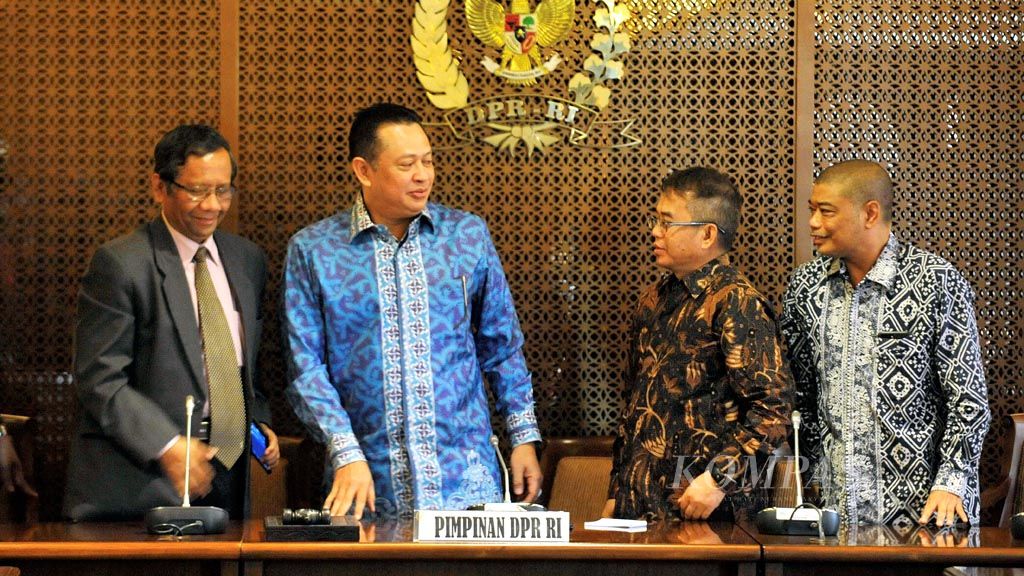 https://assetd.kompas.id/oGA2SzxfBPUZr6DM8Ah6r1sk10I=/1024x576/filters:watermark(https://cdn-content.kompas.id/umum/kompas_main_logo.png,-16p,-13p,0)/https%3A%2F%2Fkompas.id%2Fwp-content%2Fuploads%2F2018%2F02%2F20180212_ENGLISH-MD3_A_web.jpg