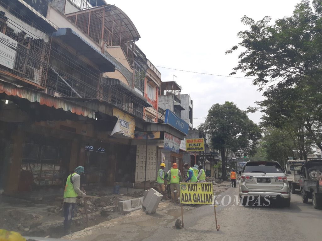 https://assetd.kompas.id/oH6MnoudggcSZ_RPYO1GUWTut6U=/1024x768/filters:watermark(https://cdn-content.kompas.id/umum/kompas_main_logo.png,-16p,-13p,0)/https%3A%2F%2Fkompas.id%2Fwp-content%2Fuploads%2F2021%2F11%2F20211124_110746_1637759379.jpg