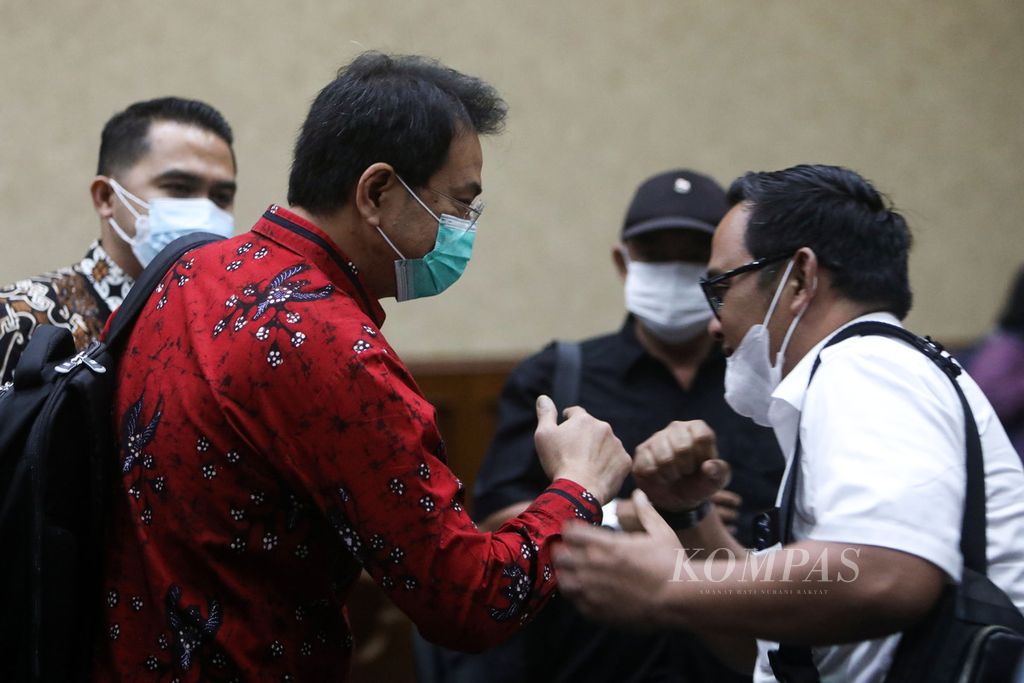 https://assetd.kompas.id/oHYrS09NID6aca9ebhf5xLtj85k=/1024x683/filters:watermark(https://cdn-content.kompas.id/umum/kompas_main_logo.png,-16p,-13p,0)/https%3A%2F%2Fkompas.id%2Fwp-content%2Fuploads%2F2021%2F12%2F505da037-a4ed-4eb2-b60e-75a48ca39234_jpg.jpg