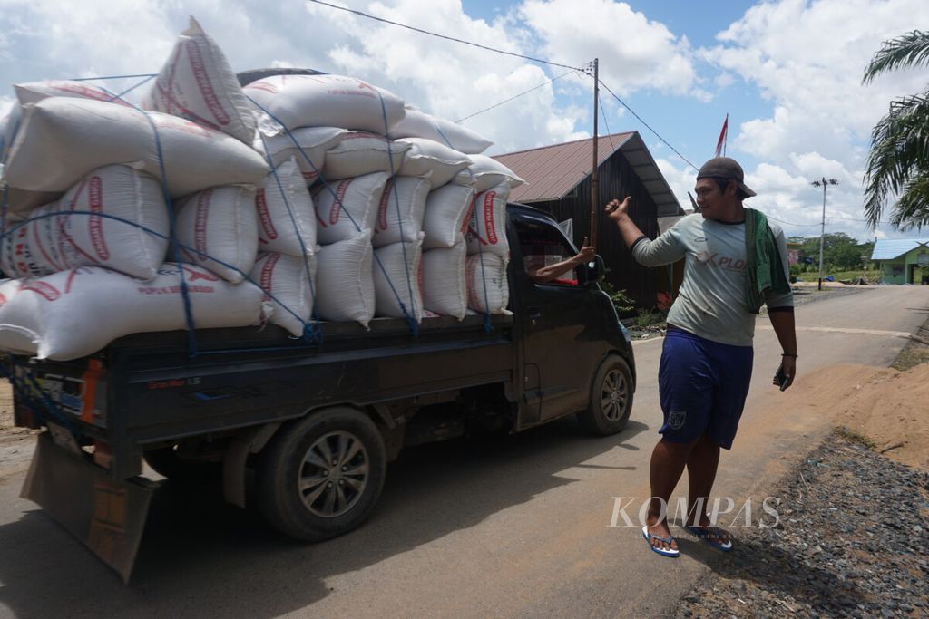 https://assetd.kompas.id/obFFed2RvTbAFD51YC_RNIAOIMY=/1024x683/filters:watermark(https://cdn-content.kompas.id/umum/kompas_main_logo.png,-16p,-13p,0)/https%3A%2F%2Fkompas.id%2Fwp-content%2Fuploads%2F2020%2F09%2F20200904IDO_Food_Estate9_1599229139.jpg