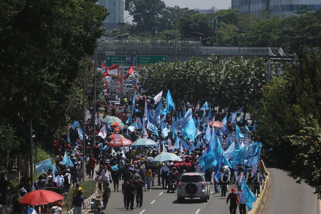 https://assetd.kompas.id/ol2bd2cta1_pYCNOReLkxhEyOhk=/1024x683/filters:watermark(https://cdn-content.kompas.id/umum/kompas_main_logo.png,-16p,-13p,0)/https%3A%2F%2Fkompas.id%2Fwp-content%2Fuploads%2F2020%2F08%2F4dc8c980-629f-416e-a976-45c133cb0ef2_jpg.jpg