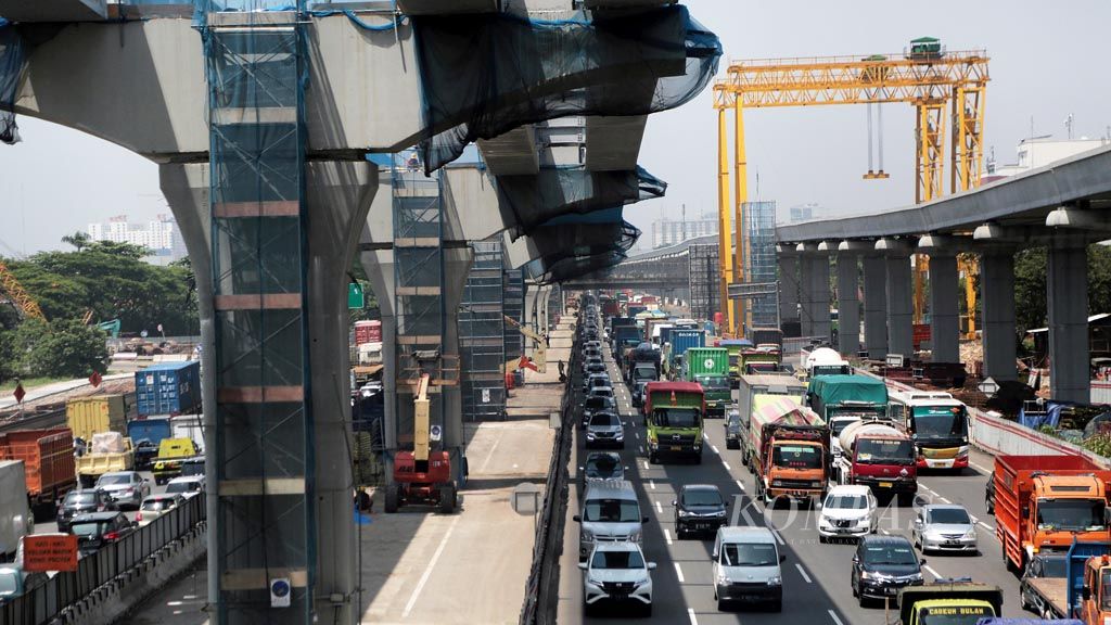 https://assetd.kompas.id/opJIZWSV3WSoGmjzFaPgVzhNpcc=/1024x576/filters:watermark(https://cdn-content.kompas.id/umum/kompas_main_logo.png,-16p,-13p,0)/https%3A%2F%2Fkompas.id%2Fwp-content%2Fuploads%2F2018%2F12%2F20181219_ENGLISH-LAPORAN-TOL_A_web_1545226397.jpg