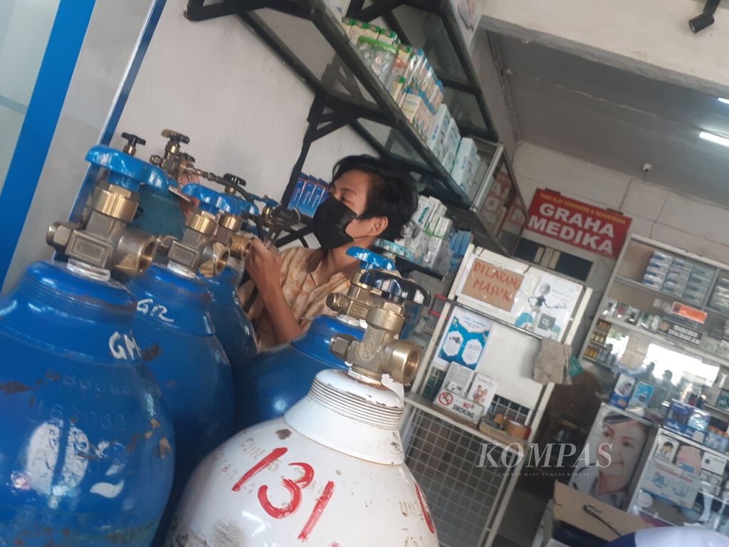 https://assetd.kompas.id/pCpuvfmouaeu52uaoe3cxasSiR0=/1024x768/filters:watermark(https://cdn-content.kompas.id/umum/kompas_main_logo.png,-16p,-13p,0)/https%3A%2F%2Fkompas.id%2Fwp-content%2Fuploads%2F2021%2F07%2F20210706_103712_1625567049.jpg