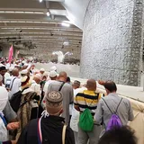 Dalam Kondisi Kelelahan, Jemaah Lanjut Lontar Jumrah