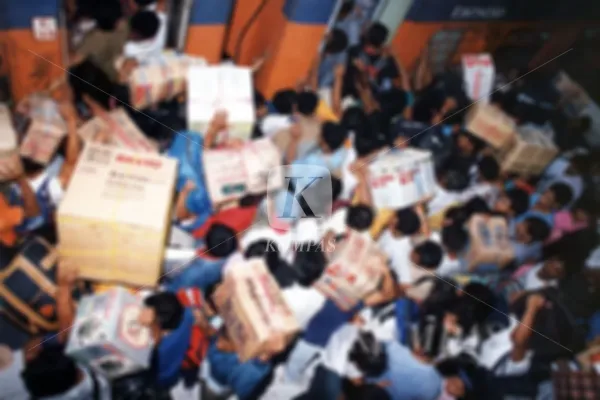 Di hari-hari menjelang Lebaran, kerinduan ke kampung halaman dan sanak...