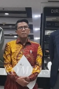 Menteri Perumahan dan Kawasan Permukiman (PKP) Maruarar Sirait (tengah) menjelaskan hasil pembahasan mengenai pembiayaan 3 juta rumah di Kementerian Keuangan (Kemenkeu), Kamis (20/2/2025). Dalam pertemuan itu, hadir pula (dari kiri) Wamenkeu Suahasil Nazara, Gubernur Bank Indonesia Perry Warjiyo, Menkeu Sri Mulyani, Ketua Komisi XI Mukhamad Misbakhun, dan Wamen Badan Usaha Milik Negara Dony Oskaria.