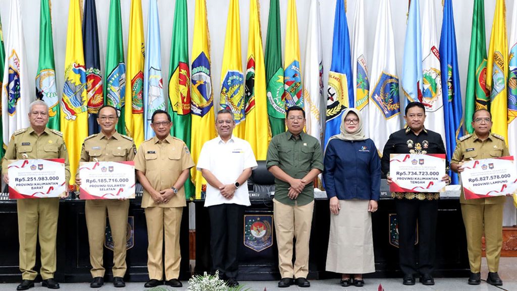 Kemendagri Bersama Kemenkeu Beri Penghargaan Insentif Fiskal kepada 50 Daerah