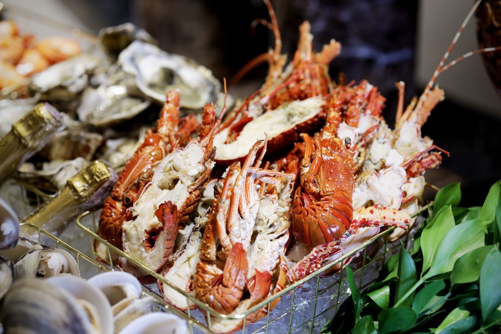 New Taste Asia di Asia Restaurant The Ritz Carlton Jakarta