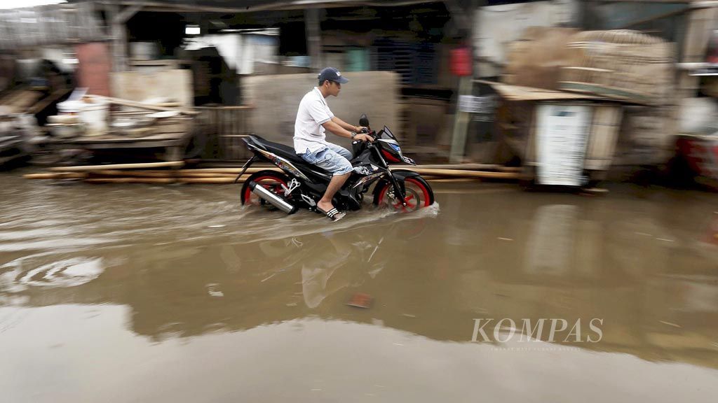 https://assetd.kompas.id/r32DGRFqkRJwABWFdiGnzvSxn6w=/1024x576/filters:watermark(https://cdn-content.kompas.id/umum/kompas_main_logo.png,-16p,-13p,0)/https%3A%2F%2Fkompas.id%2Fwp-content%2Fuploads%2F2019%2F01%2F20190121_ENGLISH-CUACA-DAN-POTENSI-BENCANA_A_web_1548084139.jpg