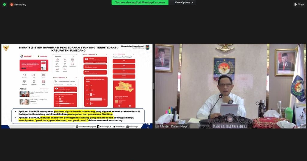 Menteri Dalam Negeri Tito Karnavian memberikan pengarahan kepada para penjabat kepala daerah, dalam rapat koordinasi evaluasi penjabat kepala daerah, di Kantor Kemendagri, Jakarta, Selasa (20/12/2022).