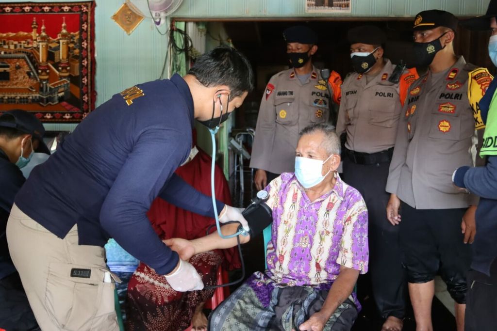 https://assetd.kompas.id/rFZJMzBgB-HoXBoVVac71wJMdO0=/1024x683/https%3A%2F%2Fkompas.id%2Fwp-content%2Fuploads%2F2021%2F08%2F20210823IDO_Banjir_Katingan2_1629717891.jpeg