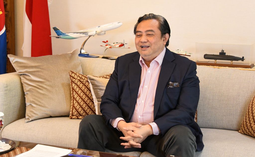 https://assetd.kompas.id/s2TCxGBQ-Q1E28Gg3GibuuvGv-o=/1024x631/https%3A%2F%2Fkompas.id%2Fwp-content%2Fuploads%2F2021%2F01%2Fumar-hadi-2_1609927682.jpg