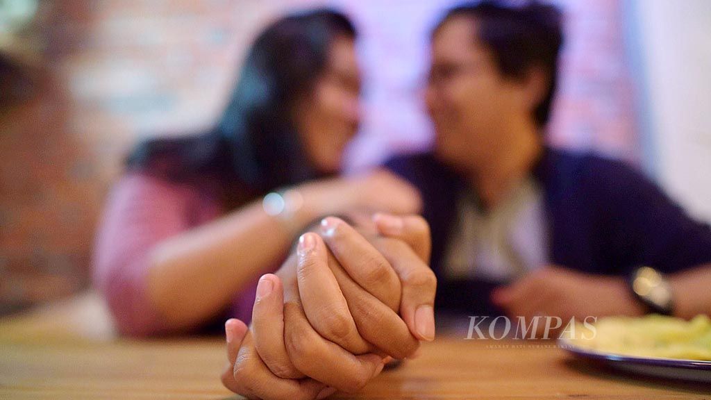 https://assetd.kompas.id/sAjMy7ruSDDrbQGgihnrNTRjJ6U=/1024x576/filters:watermark(https://cdn-content.kompas.id/umum/kompas_main_logo.png,-16p,-13p,0)/https%3A%2F%2Fkompas.id%2Fwp-content%2Fuploads%2F2018%2F05%2F463837_getattachmentb59b3b8a-4729-4b0c-882d-bcbc4528d648455224.jpg