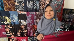 Tatik, Mengajak Kaumnya Tegar dalam Proses