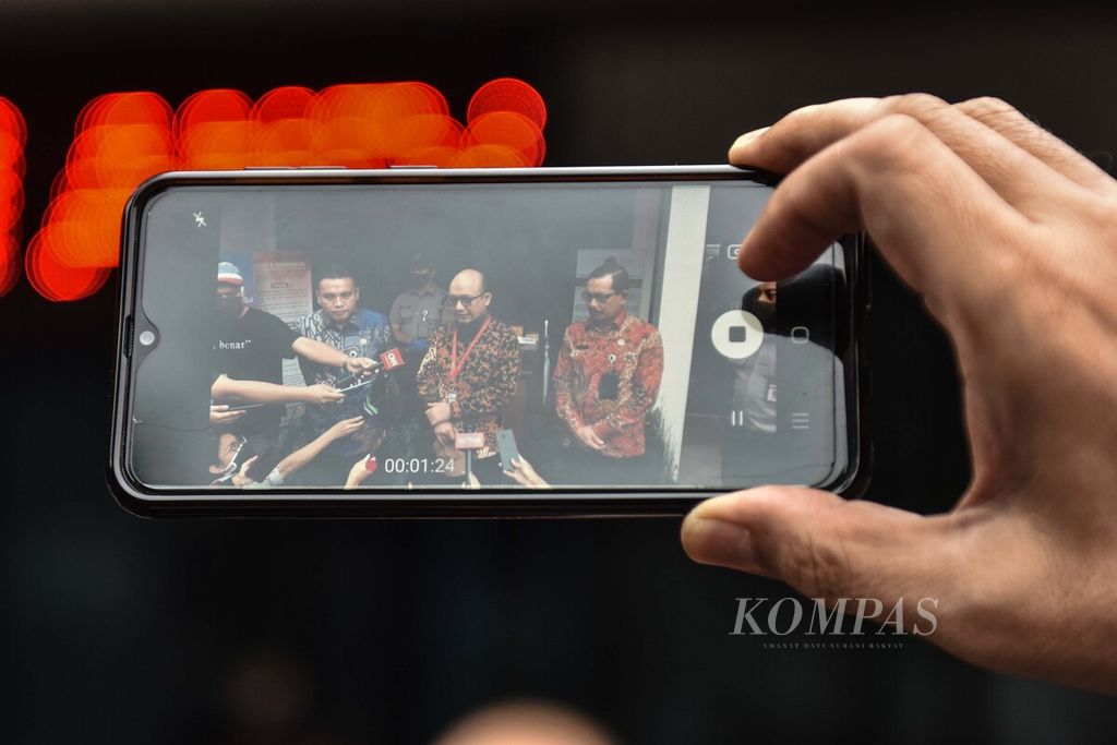 https://assetd.kompas.id/sdZxsHj7mTd9ncWujQOdcxw4Bqw=/1024x683/filters:watermark(https://cdn-content.kompas.id/umum/kompas_main_logo.png,-16p,-13p,0)/https%3A%2F%2Fkompas.id%2Fwp-content%2Fuploads%2F2020%2F07%2F6836a6a4-3c54-45fe-a729-e17cf2a93e5d_jpg.jpg