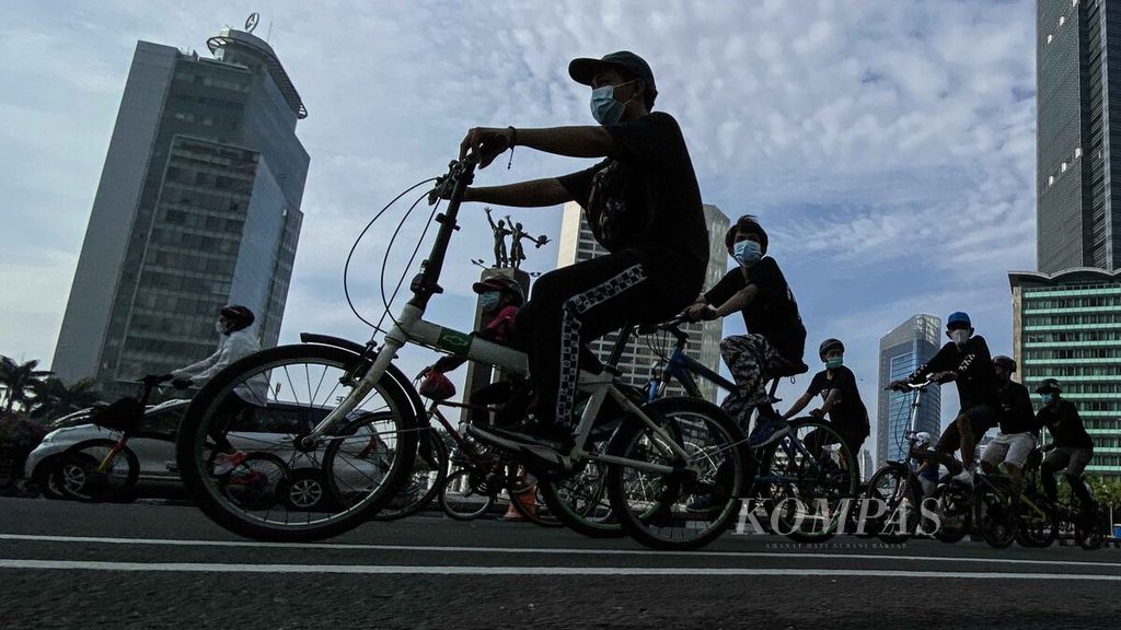 https://assetd.kompas.id/t6dkYFrfC3LghO5a3QF9MSeq08s=/1024x576/filters:watermark(https://cdn-content.kompas.id/umum/kompas_main_logo.png,-16p,-13p,0)/https%3A%2F%2Fkompas.id%2Fwp-content%2Fuploads%2F2021%2F05%2F5d42dbd1-1652-4ef2-af5b-43fbc7aba6ec_jpg.jpg
