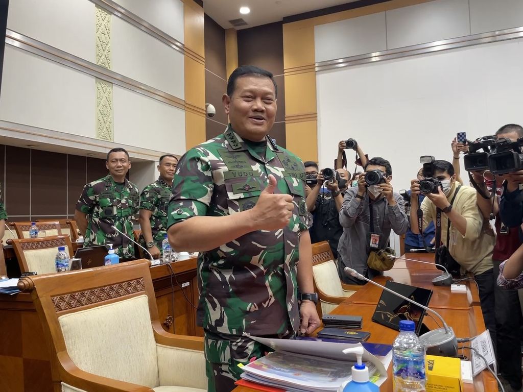 Laksamana Yudo Margono saat akan melakukan uji kelayakan dan kepatutan calon Panglima TNI bersama Komisi I DPR, Jumat (2/12/2022), di Kompleks Senayan, Jakarta.