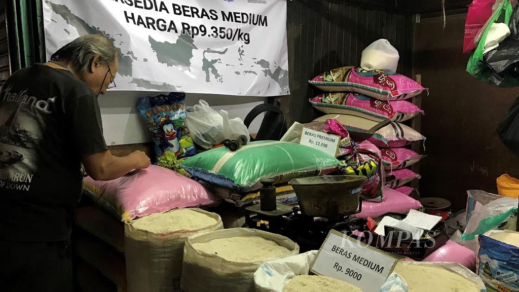 https://assetd.kompas.id/tjwq2OcvZmeUpKxhDybRPc0Yvoo=/1024x576/filters:watermark(https://cdn-content.kompas.id/umum/kompas_main_logo.png,-16p,-13p,0)/https%3A%2F%2Fkompas.id%2Fwp-content%2Fuploads%2F2018%2F05%2F20180110_ENGLISH-BERAS_A_web.jpg