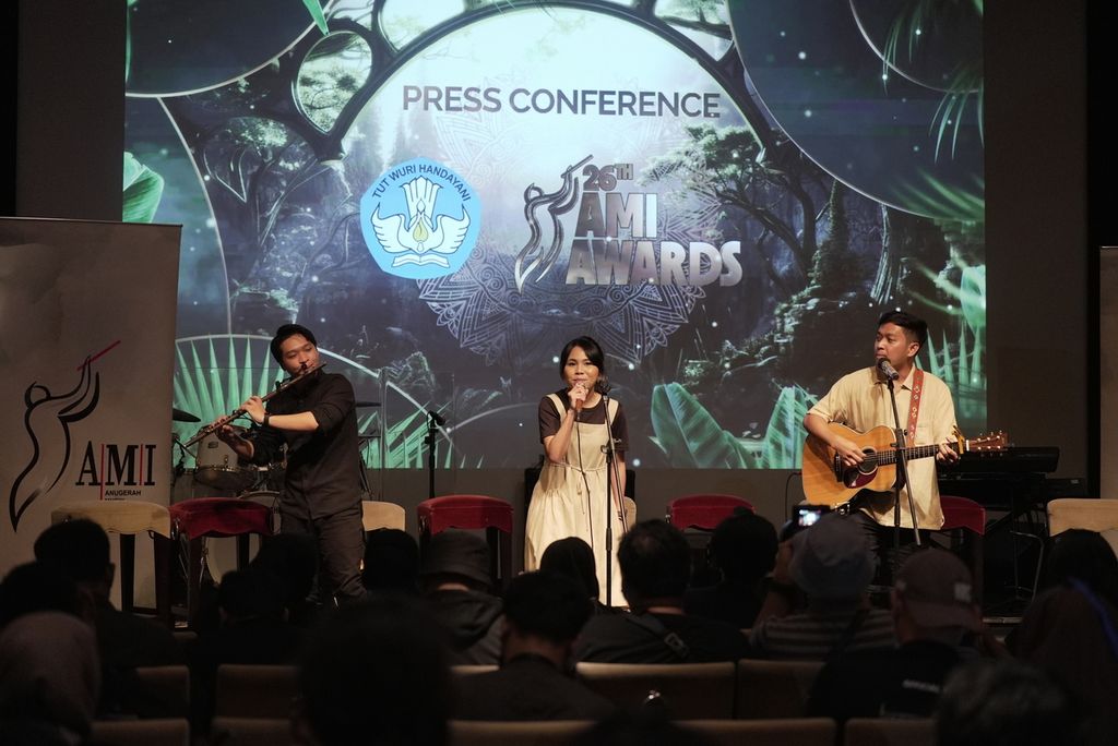 Penampilan musisi dalam konferensi pers Anugerah Musik Indonesia atau AMI Awards 2023, Kamis (21/9/2023) di Jakarta.