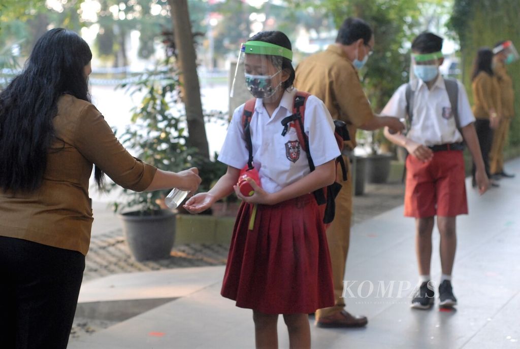 https://assetd.kompas.id/uORQUp8rno1qjmwN4E4vYYFXz38=/1024x688/filters:watermark(https://cdn-content.kompas.id/umum/kompas_main_logo.png,-16p,-13p,0)/https%3A%2F%2Fkompas.id%2Fwp-content%2Fuploads%2F2021%2F03%2F3cfed6e3-3cbd-4077-bfba-f4764e7418e9_jpg.jpg