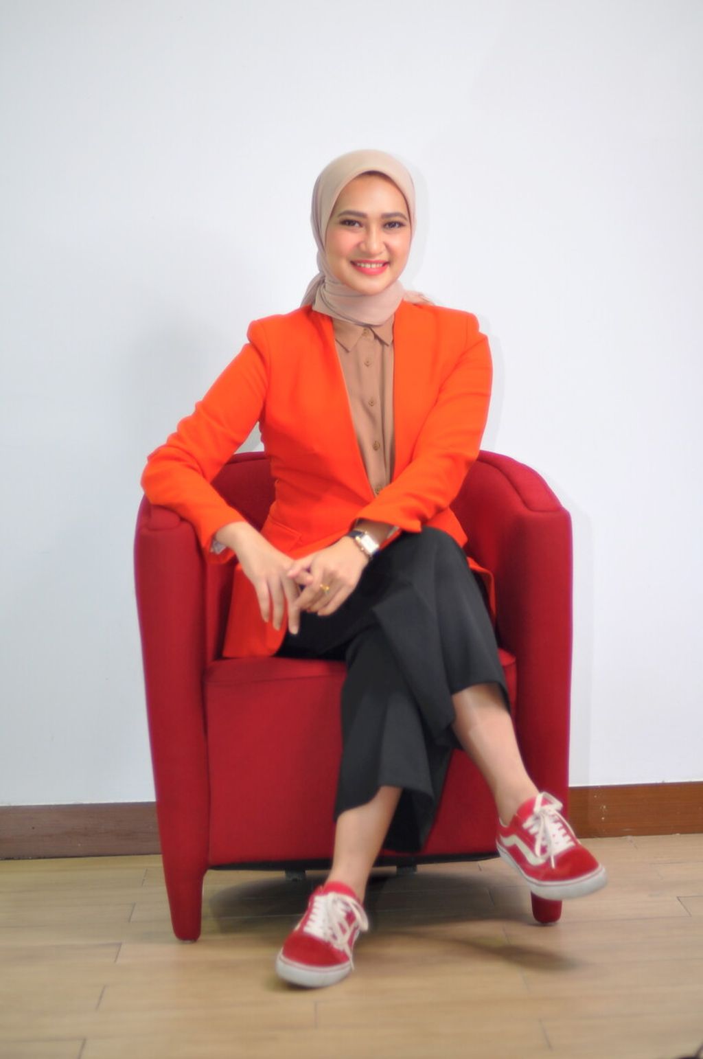 https://assetd.kompas.id/v9CYh2NCg8ya0JzUypF0ywf9x-Q=/1024x1542/https%3A%2F%2Fkompas.id%2Fwp-content%2Fuploads%2F2021%2F01%2F20210101ARSIP08_1609588702.jpg