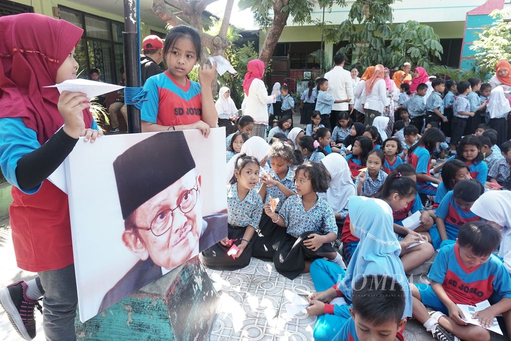 https://assetd.kompas.id/vCJXVxvl_hJ1RjMITgytUZqGoCI=/1024x683/filters:watermark(https://cdn-content.kompas.id/umum/kompas_main_logo.png,-16p,-13p,0)/https%3A%2F%2Fkompas.id%2Fwp-content%2Fuploads%2F2019%2F09%2F649fd716-7d5c-4e24-a774-0bf086c38e0b_jpg.jpg