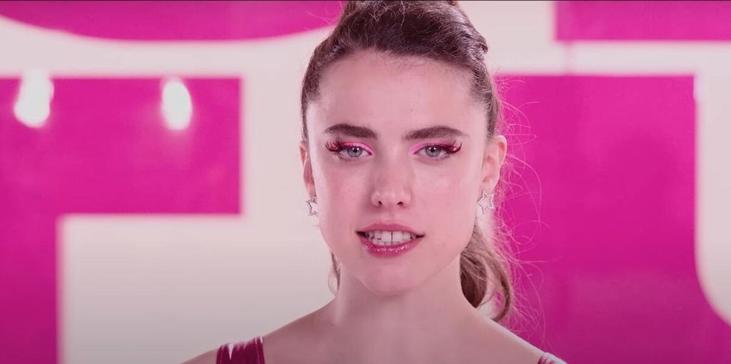Cuplikan adegan film <i>The Substance</i> (2024) karya sutradara Coralie Fargeat. Film ini dibintangi oleh Demi Moore dan Margaret Qualley.