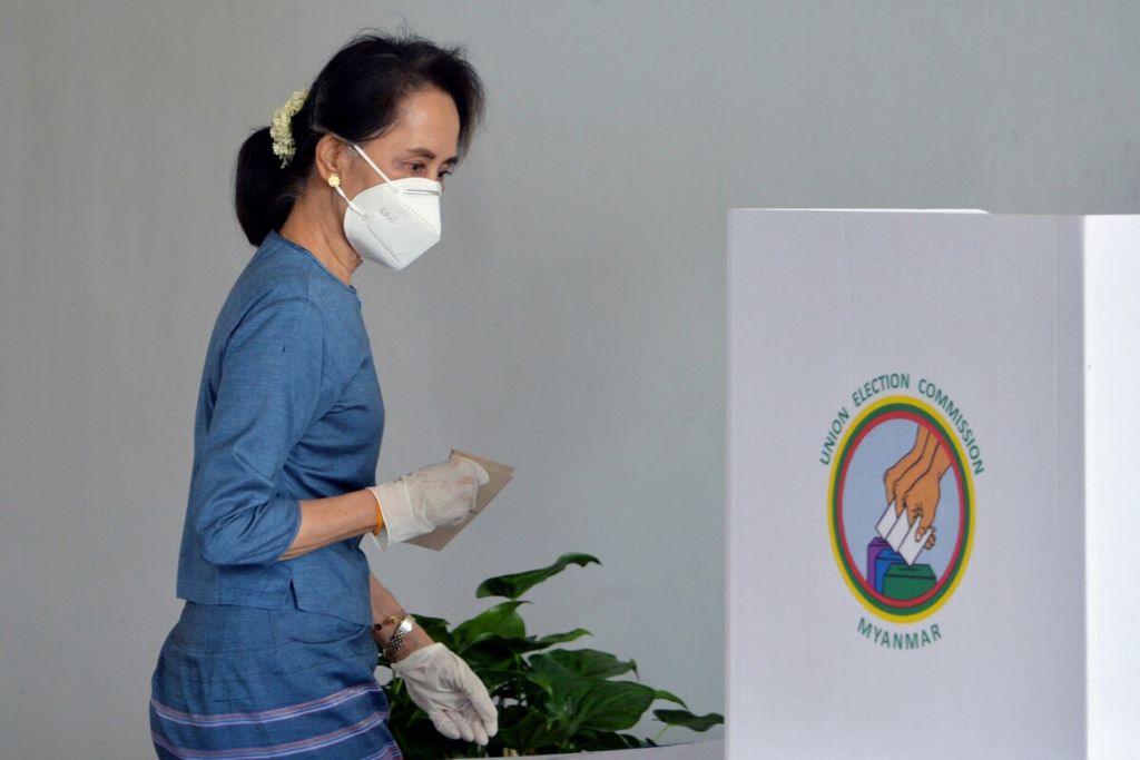 https://assetd.kompas.id/vlSPjnl-ImQTlZ5Ux2mQPxgmawE=/1024x683/https%3A%2F%2Fkompas.id%2Fwp-content%2Fuploads%2F2020%2F10%2FMYANMAR-VOTE_92727394_1604012878.jpg