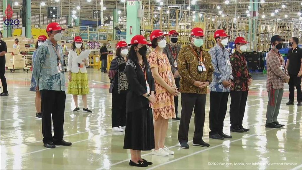 Suasana acara peresmian pencapaian produksi ekspor ke-2 juta unit dan pelepasan ekspor perdana Fortuner ke Australia oleh PT Toyota Motor Manufacturing Indonesia di Kabupaten Karawang, Jawa Barat, Selasa (15/2/2022).