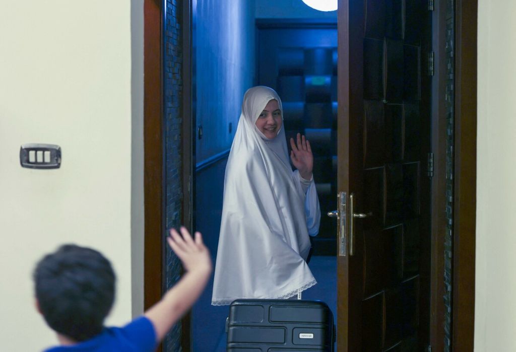 https://assetd.kompas.id/vmS2vNzDIjirLQbmfMEI4NZnd9c=/1024x699/https%3A%2F%2Fkompas.id%2Fwp-content%2Fuploads%2F2021%2F07%2FSAUDI-RELIGION-HAJJ-WOMEN-GUARDIASNSHIP-PAKISTAN_97687726_1626881619.jpg
