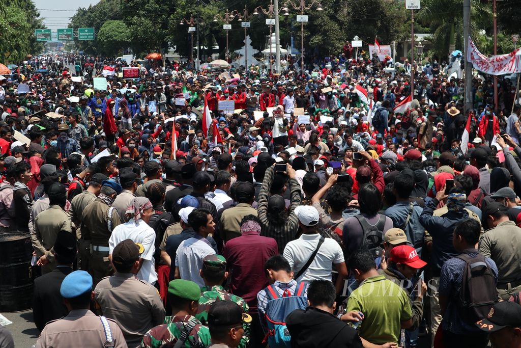 https://assetd.kompas.id/w8cYlEUykmp5I-sEVGhvUJx1uBg=/1024x683/filters:watermark(https://cdn-content.kompas.id/umum/kompas_main_logo.png,-16p,-13p,0)/https%3A%2F%2Fkompas.id%2Fwp-content%2Fuploads%2F2019%2F09%2F03e33c00-11cc-4fae-95cb-1c1e8f671fdd_jpg-1.jpg