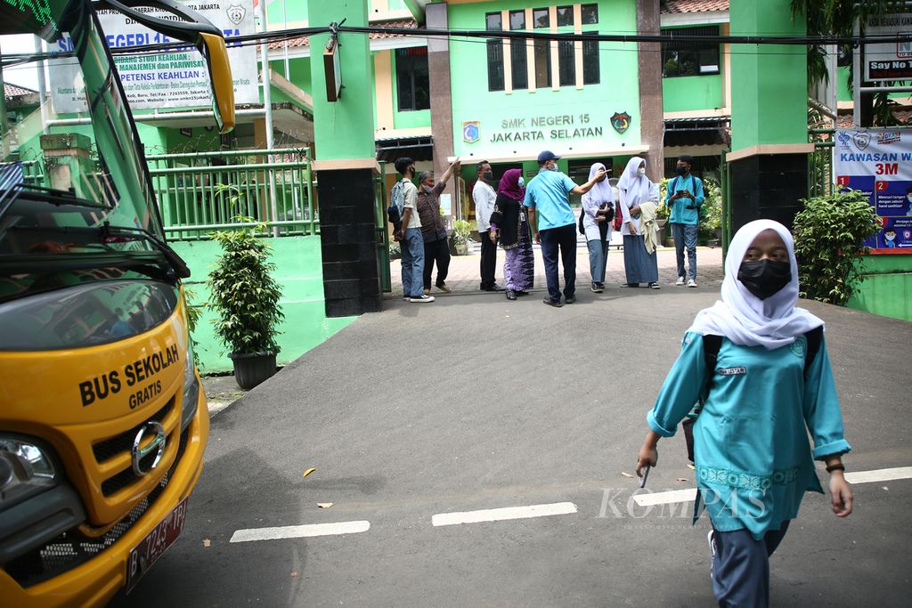 https://assetd.kompas.id/wPlKWffyxbZH_3gotp3_1Df1ZnY=/1024x683/filters:watermark(https://cdn-content.kompas.id/umum/kompas_main_logo.png,-16p,-13p,0)/https%3A%2F%2Fkompas.id%2Fwp-content%2Fuploads%2F2021%2F04%2F4c409cbd-befa-45e0-8e94-5c6f6dc121d2_jpg.jpg