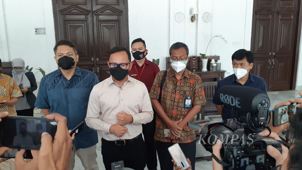https://assetd.kompas.id/wZmVKc874GX9Ld_1ZGZU3pRg4CY=/1024x576/filters:watermark(https://cdn-content.kompas.id/umum/kompas_main_logo.png,-16p,-13p,0)/https%3A%2F%2Fkompas.id%2Fwp-content%2Fuploads%2F2021%2F09%2FKRB_1632839036.jpg