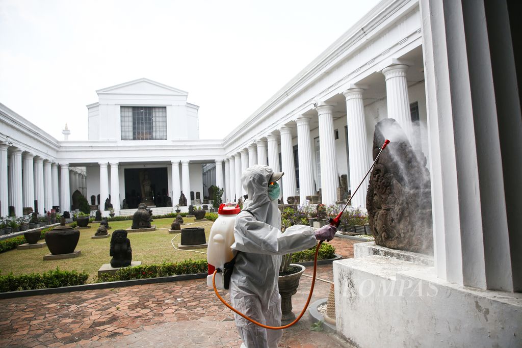 https://assetd.kompas.id/wfcmBZhu4Q5xW5khyK2122ufX-A=/1024x683/filters:watermark(https://cdn-content.kompas.id/umum/kompas_main_logo.png,-16p,-13p,0)/https%3A%2F%2Fkompas.id%2Fwp-content%2Fuploads%2F2020%2F09%2F98a8f96c-bdf1-4577-87d7-823c4228daf8_jpg.jpg