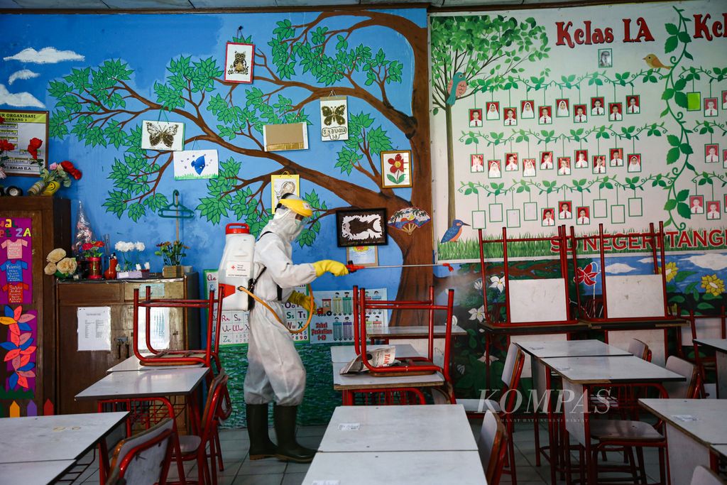 https://assetd.kompas.id/wtUUdffJsWNwP_c0F-1RS-joKbw=/1024x683/filters:watermark(https://cdn-content.kompas.id/umum/kompas_main_logo.png,-16p,-13p,0)/https%3A%2F%2Fkompas.id%2Fwp-content%2Fuploads%2F2020%2F06%2F0a679114-b023-420d-a6cc-614fc3274e35_jpg.jpg