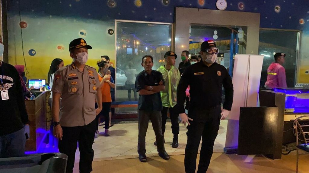https://assetd.kompas.id/wxHo5jHdNve599hmEpLgaP5uLv4=/1024x576/https%3A%2F%2Fkompas.id%2Fwp-content%2Fuploads%2F2020%2F03%2FPolda-Metro-Jaya-Pembubaran-Kerumunan-3_1584947501.jpeg