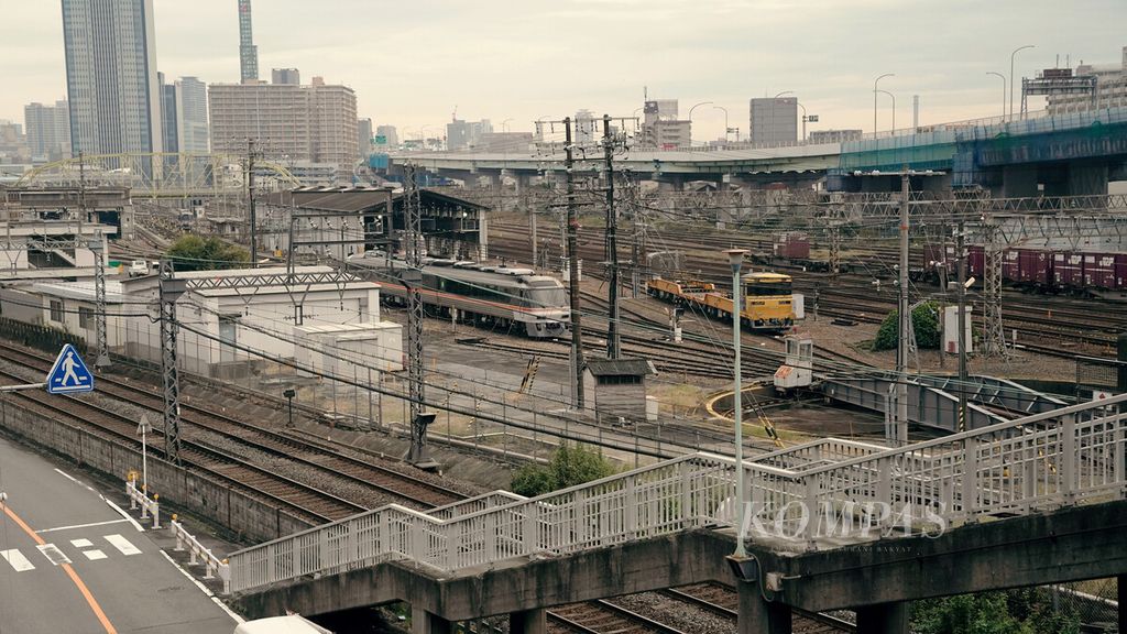 Suasana perjalanan di atas bus dari Nagoya menuju Okazaki, Prefektur Aichi, Jepang, Kamis (24/10/2019). 