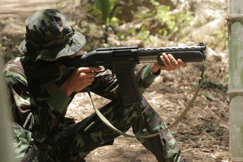 https://assetd.kompas.id/yjcSa2sG6duqUkOeDssjamVMMQo=/1024x683/https%3A%2F%2Fkompas.id%2Fwp-content%2Fuploads%2F2021%2F06%2FFILES-MYANMAR-POLITICS-MILITARY-GUERRILLA_96682684_1622938901.jpg