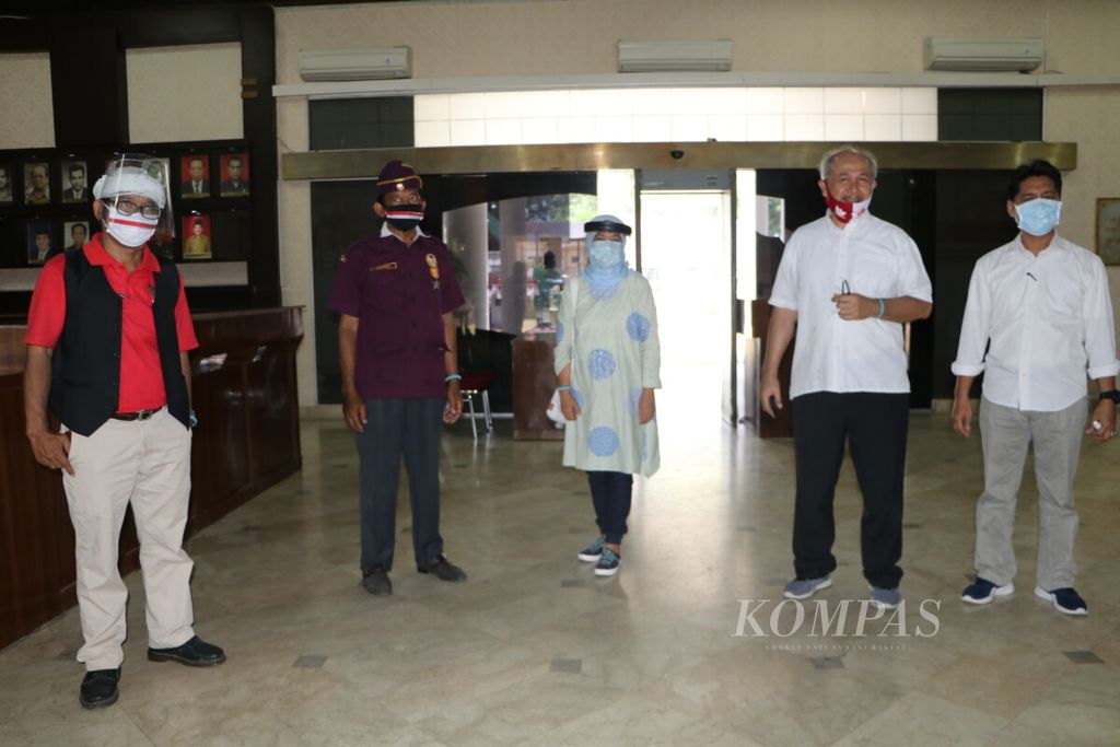 https://assetd.kompas.id/yoT3QBYJMfJjqqnclgG4jl1ntxw=/1024x683/filters:watermark(https://cdn-content.kompas.id/umum/kompas_main_logo.png,-16p,-13p,0)/https%3A%2F%2Fkompas.id%2Fwp-content%2Fuploads%2F2020%2F08%2FIMG_1377_1598272444.jpg
