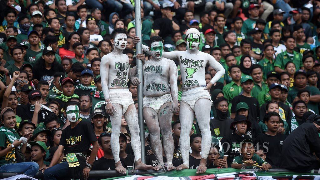 https://assetd.kompas.id/yope_6qVGoP89uu6AYLiZDdOauE=/1024x576/filters:watermark(https://cdn-content.kompas.id/umum/kompas_main_logo.png,-16p,-13p,0)/https%3A%2F%2Fkompas.id%2Fwp-content%2Fuploads%2F2019%2F04%2F20190409_SEPAK-BOLA_H_web_1554815155.jpg