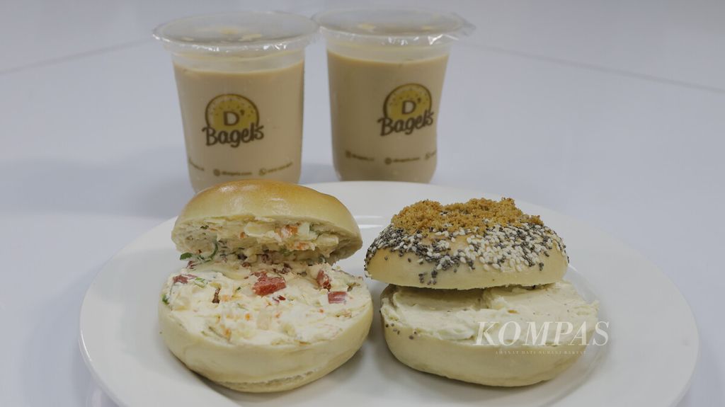 https://assetd.kompas.id/zKSBGVN093cjsaeRZSlZLeNcYSM=/1024x575/filters:watermark(https://cdn-content.kompas.id/umum/kompas_main_logo.png,-16p,-13p,0)/https%3A%2F%2Fkompas.id%2Fwp-content%2Fuploads%2F2021%2F09%2F58dfc107-1a75-457e-a5c4-2b5dac2c4535_jpg.jpg