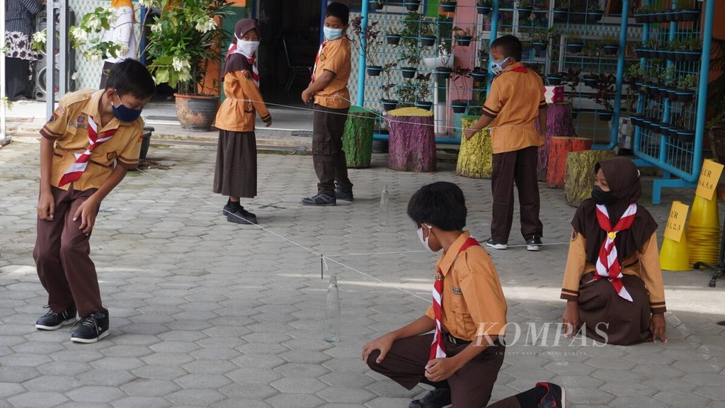 https://assetd.kompas.id/zPnWTbJHpCPzJac2CEh79PZ9xnw=/1024x576/filters:watermark(https://cdn-content.kompas.id/umum/kompas_main_logo.png,-16p,-13p,0)/https%3A%2F%2Fkompas.id%2Fwp-content%2Fuploads%2F2021%2F10%2Fd6bf6986-f4f2-4af9-a7c9-9fca9c2aaed4_jpg-e1633079773734.jpg