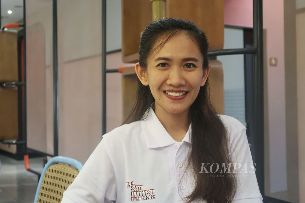  Dokter gigi Komang Ayu Sri Widyasanthi berbicara tentang inisiasi gerakan Gigi Bali Sehat (GBS) seusai acara Satu Indonesia Awards 2024 di Jakarta, Rabu (30/10/2024). 